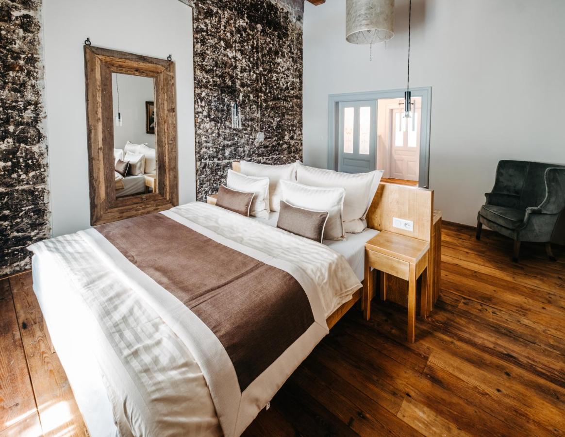 Boutique Hotel Corso Řevnice Buitenkant foto