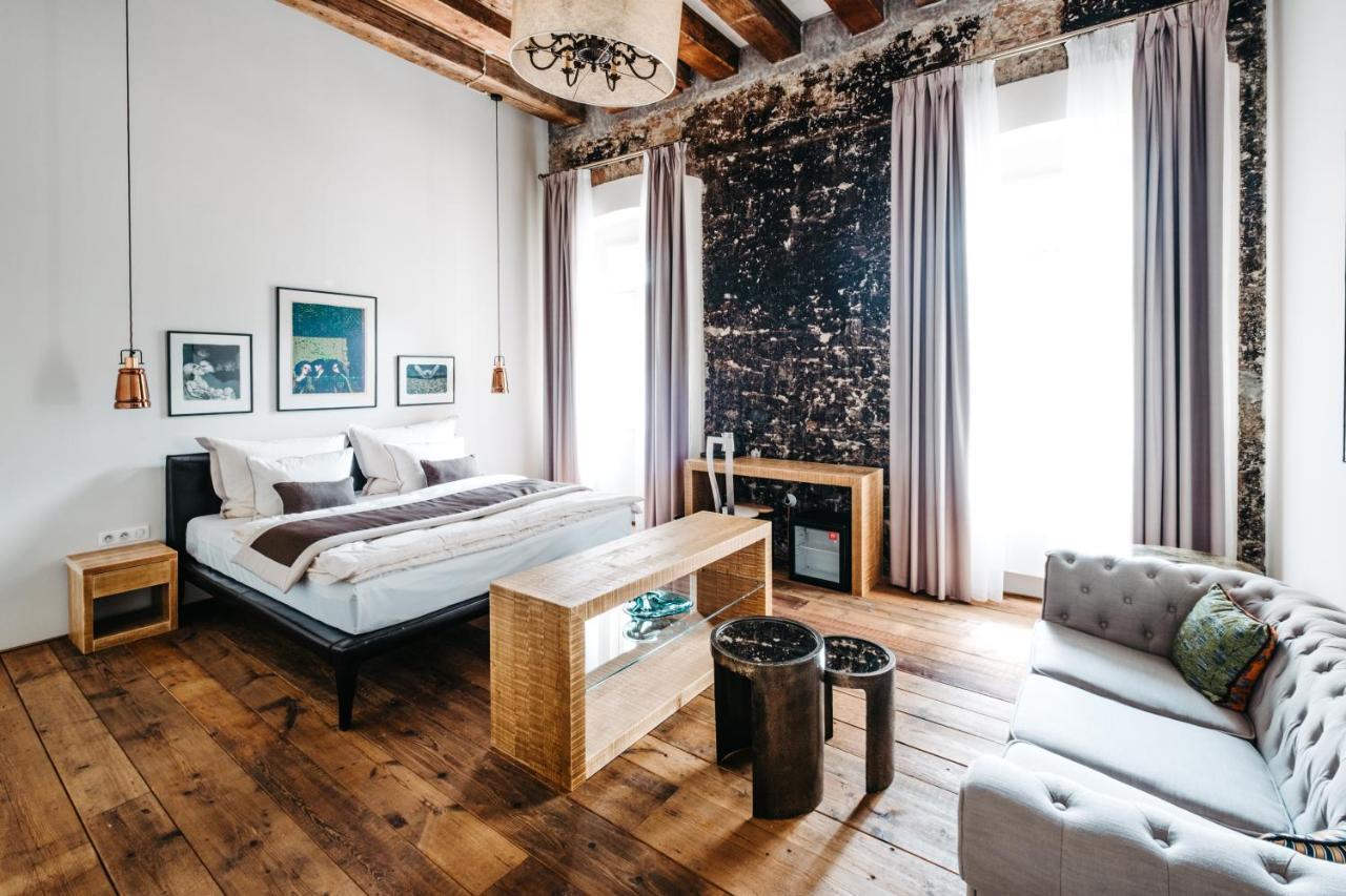 Boutique Hotel Corso Řevnice Buitenkant foto