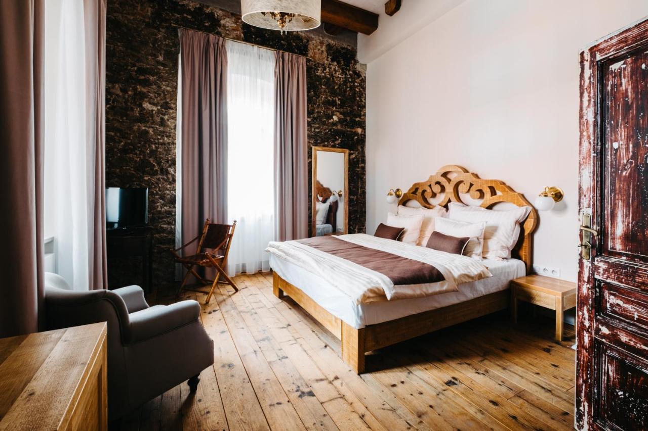 Boutique Hotel Corso Řevnice Buitenkant foto