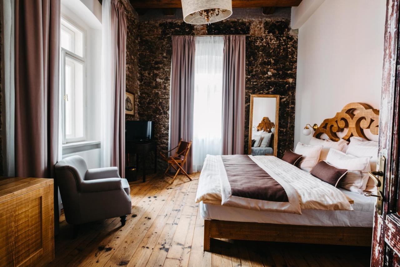 Boutique Hotel Corso Řevnice Buitenkant foto